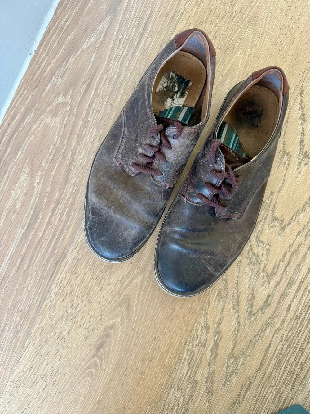Johnston & Murphy McGuffey Plain-Toe Oxford in Brown Leather with Cream Sole